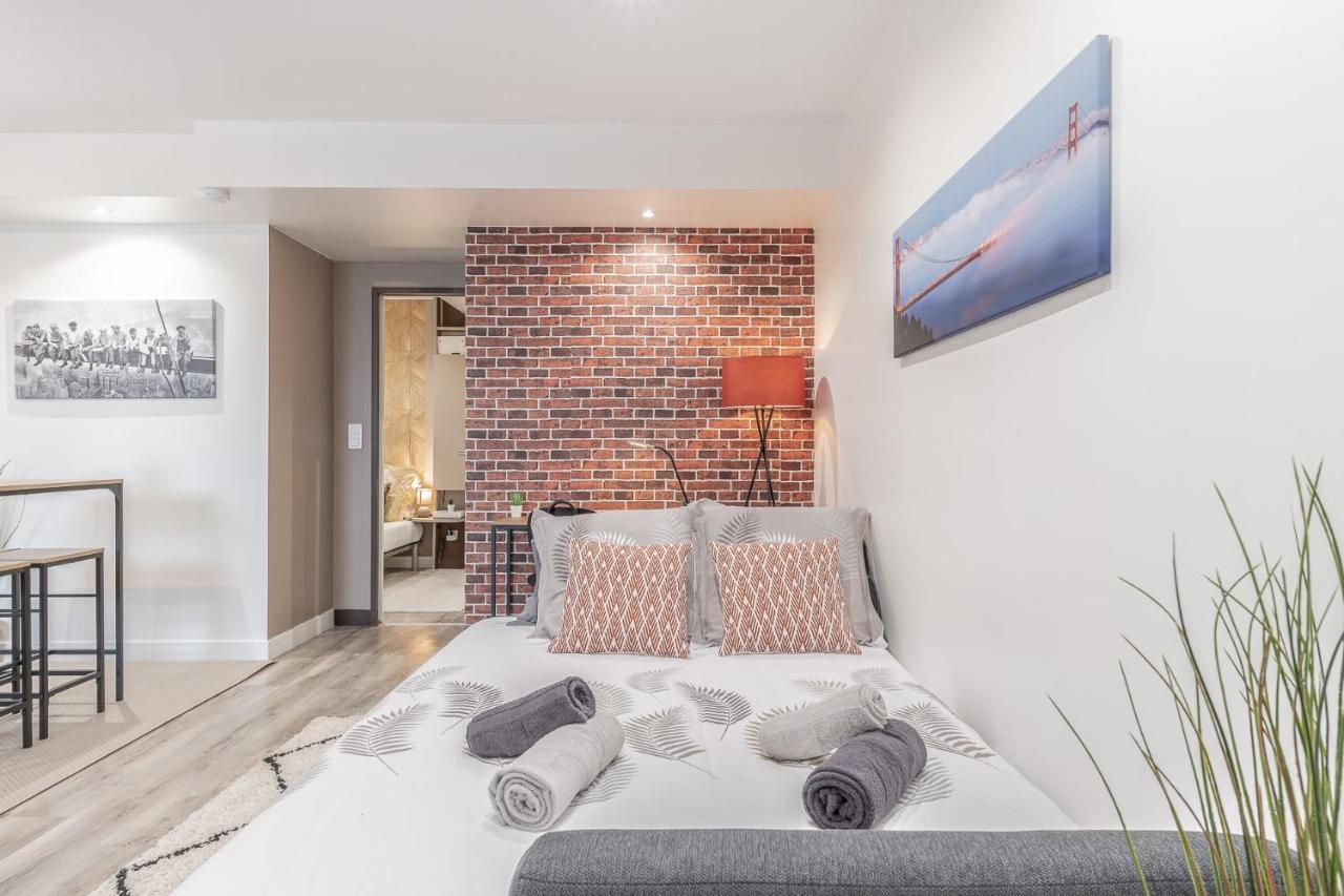 Aux Portes De Bordeaux Le Golden Gate Mindurguest 洛尔蒙特 外观 照片